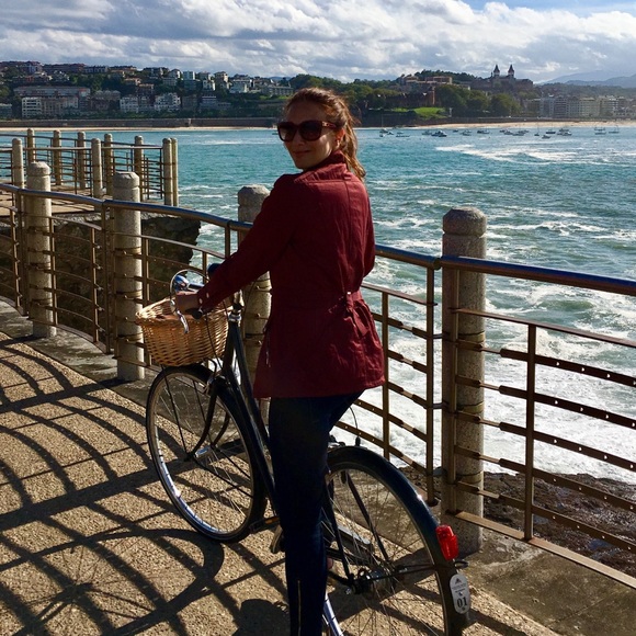 Meet your Posher, Renee - Picture 1 of 1